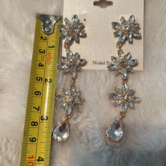 Versona cubic zirconia pierced Earrings NWT - Picture 6 of 6